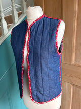 Scallop front gilet